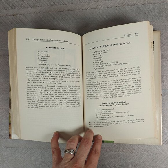 Gladys Tabers Stillmeadow Cookbook Hardcover Vintage Local Ethnic Recipes - Picture 6 of 8